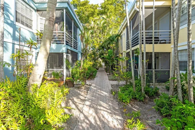 2-bedroom rental at 320 SE 10th Avenue #D, Pompano Beach