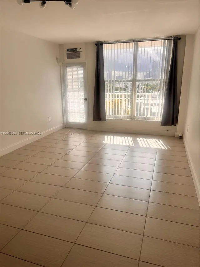 1-bedroom rental at 1300 Lincoln Road #B902, Miami Beach