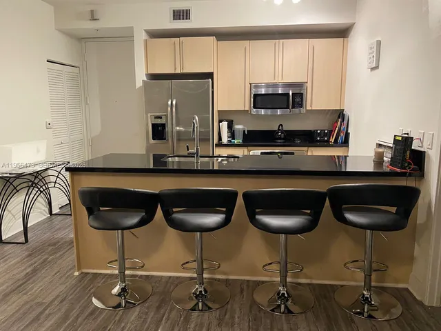 2-bedroom rental at 1111 SW 1st Avenue #1422-N, Miami