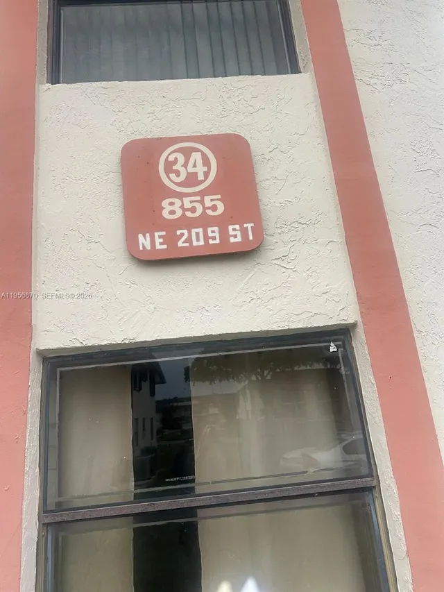 3-bedroom rental at 855 NE 209th Street #20334, Miami