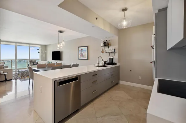 3-bedroom rental at 1830 S Ocean Drive #4211, Hallandale Beach