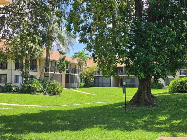 2-bedroom rental at 5921 Washington Street #124, Hollywood