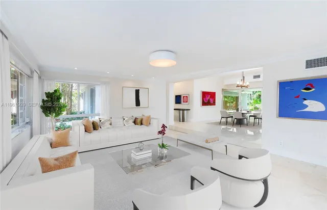 4-bedroom rental at 310 Harbor Court, Key Biscayne