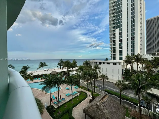 1-bedroom rental at 3901 S Ocean Drive #5H, Hollywood