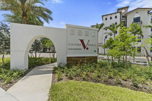 2-bedroom rental at 7850 Pasadena Boulevard #B2, Pembroke Pines