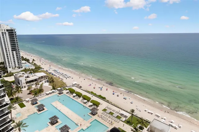 1-bedroom rental at 1830 S Ocean Drive #2409, Hallandale Beach
