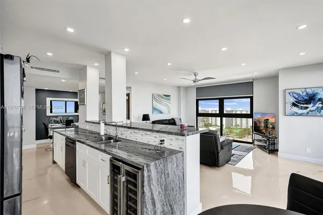3-bedroom rental at 3031 N Ocean Boulevard #1906, Fort Lauderdale