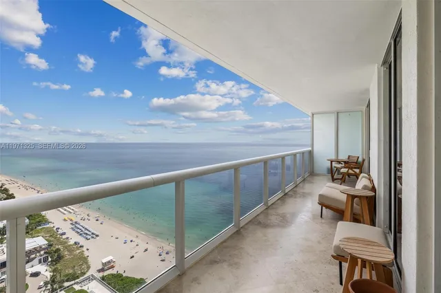 2-bedroom rental at 1830 S Ocean Drive #2811, Hallandale Beach