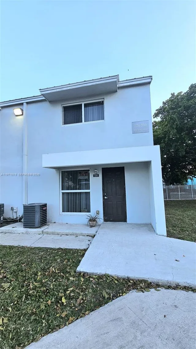 3-bedroom rental at 535 NW 19th Street #369, Miami