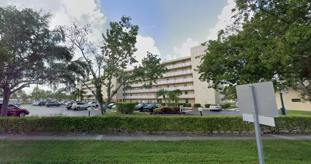2-bedroom rental at 441 SE 3rd Street #505, Dania Beach