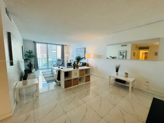 2-bedroom rental at 3901 S Ocean Drive #10G, Hollywood