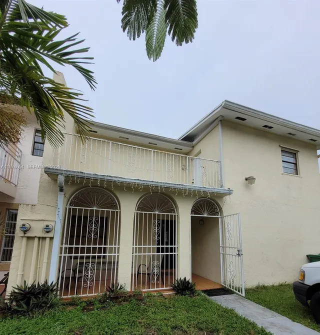 4-bedroom rental at 10932 SW 25th Street, Miami