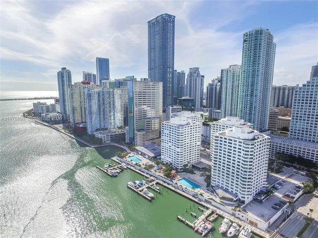 2-bedroom rental at 999 Brickell Bay Drive #710, Miami