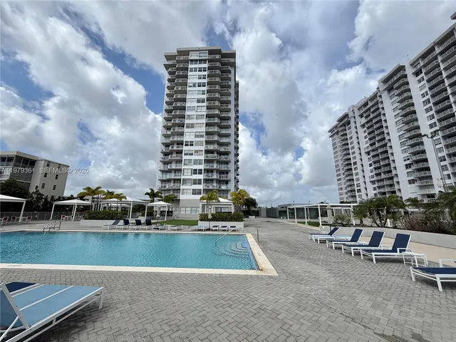2-bedroom rental at 18031 Biscayne Boulevard #904, Aventura
