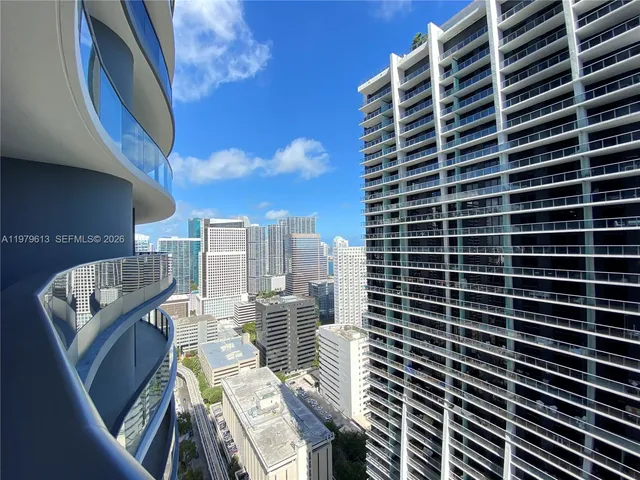 1-bedroom rental at 1000 Brickell Plaza #3807, Miami