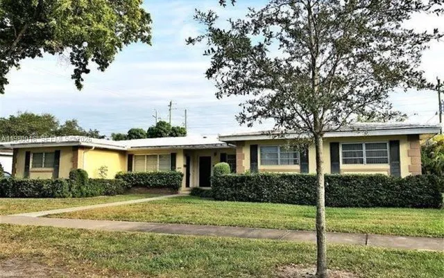 3-bedroom rental at 930 Benevento Avenue #930, Coral Gables