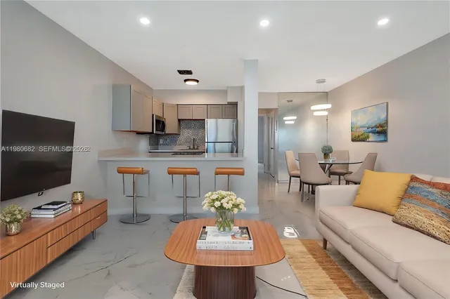 1-bedroom rental at 820 SW 11th Avenue #14B, Hallandale Beach