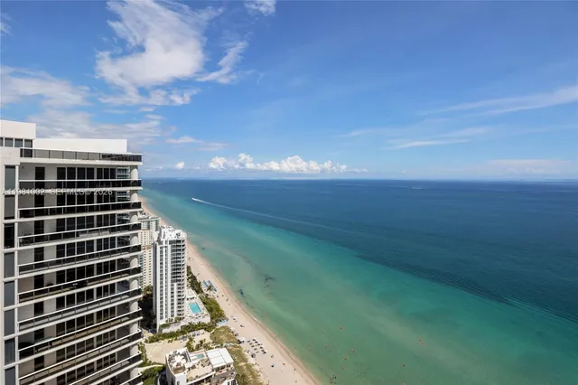 1-bedroom rental at 1830 S Ocean Drive #4409, Hallandale Beach