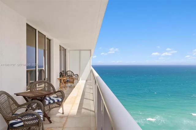 2-bedroom rental at 1830 S Ocean Drive #2904, Hallandale Beach