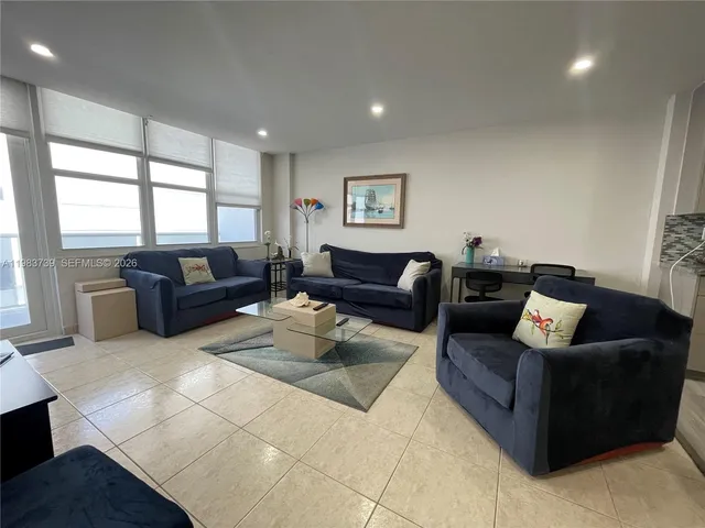 1-bedroom rental at 3725 S Ocean Drive #911, Hollywood