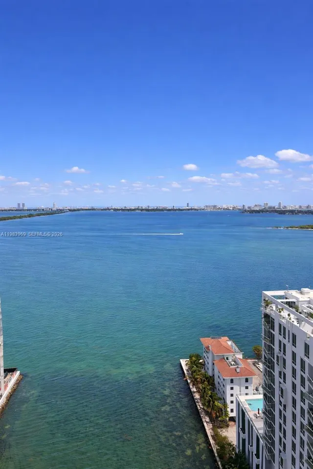 2-bedroom rental at 460 NE 28th Street #2807, Miami