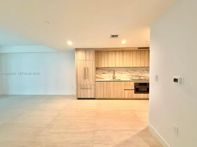 2-bedroom rental at 77 SE 5th Street #2506, Miami
