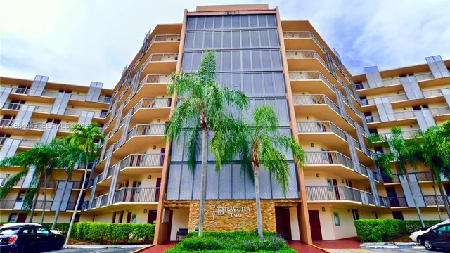 1-bedroom rental at 3301 N Country Club Drive #804, Aventura