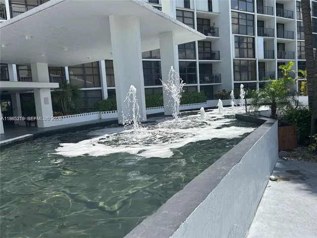 1-bedroom rental at 400 Leslie Drive #308, Hallandale Beach