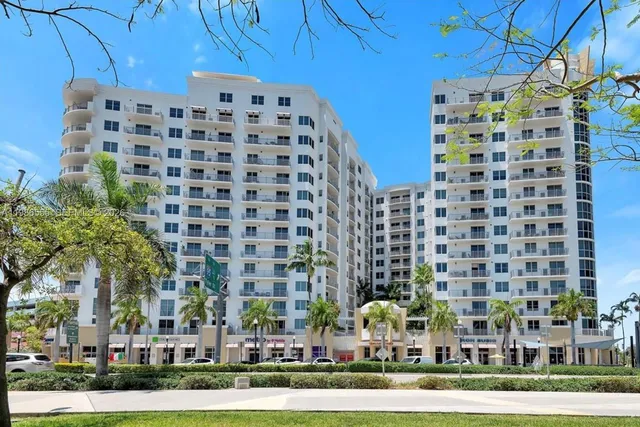 1-bedroom rental at 1830 Radius Drive #501, Hollywood