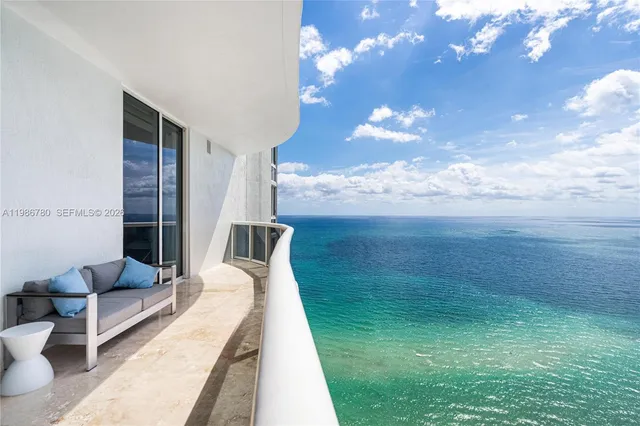 3-bedroom rental at 16001 Collins Avenue #3002, Sunny Isles Beach