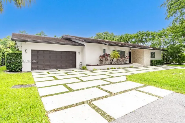 4-bedroom rental at 75 S Prospect Drive, Coral Gables