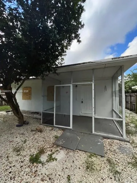 2-bedroom rental at 1220 NW 3rd Court #0, Fort Lauderdale