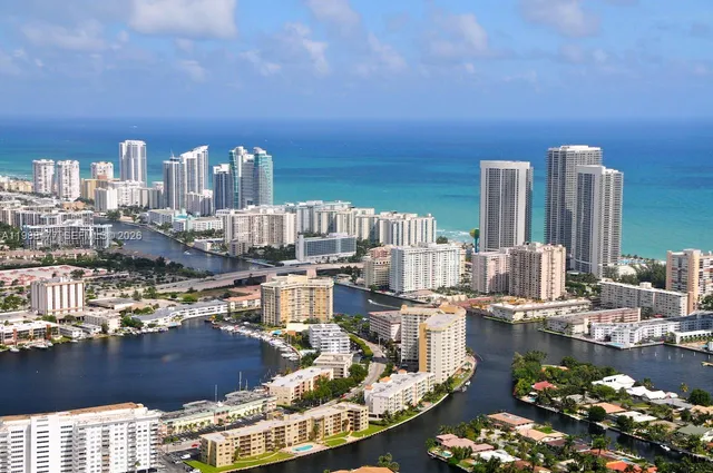2-bedroom rental at 1830 S Ocean Drive #1808, Hallandale Beach