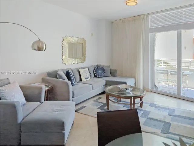1-bedroom rental at 225 Collins Avenue #4J, Miami Beach
