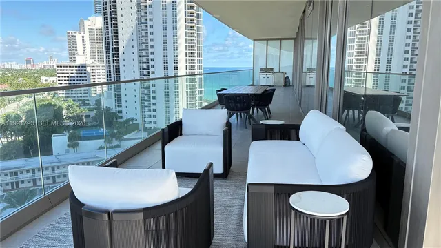 2-bedroom rental at 18975 Collins Avenue #905, Sunny Isles Beach