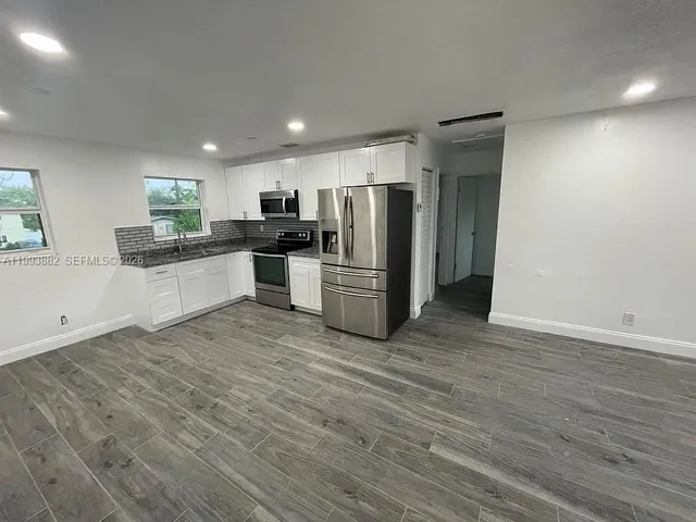 2-bedroom rental at 3906 SW 12th Court #14, Fort Lauderdale