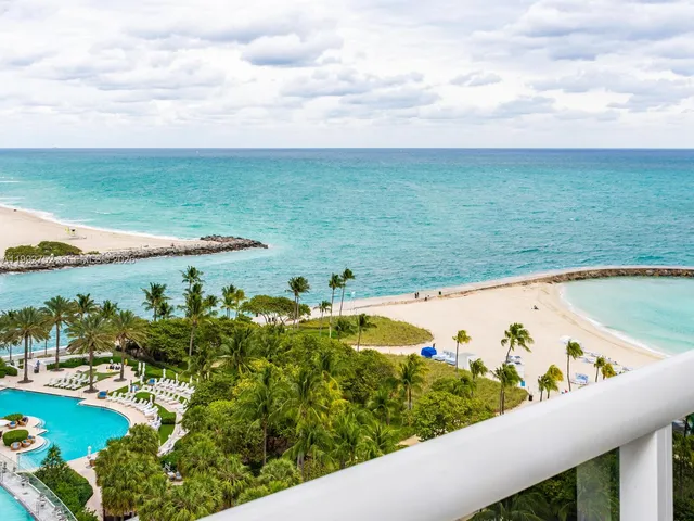 1-bedroom rental at 10275 Collins Avenue #1107, Bal Harbour