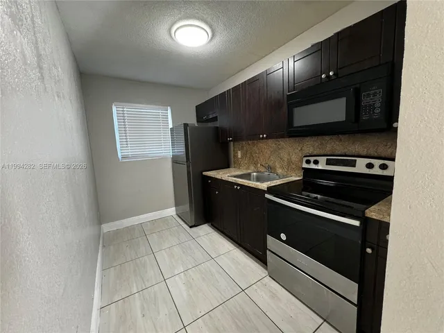 2-bedroom rental at 1940 Washington Avenue #11, Opa-Locka