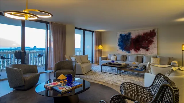 3-bedroom rental at 2000 Island Boulevard #2404, Aventura