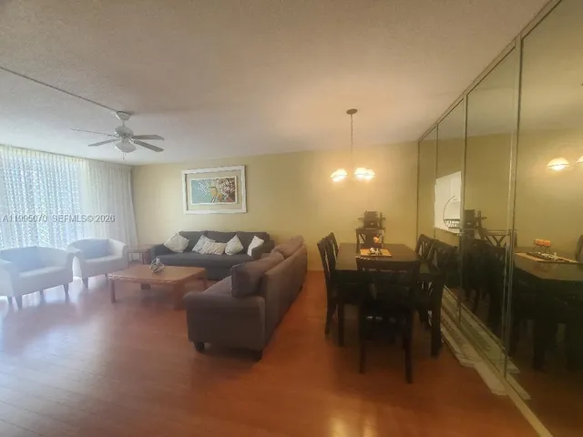 2-bedroom rental at 319 NE 14th Avenue #207, Hallandale Beach