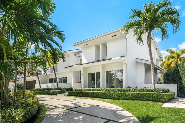 5-bedroom rental at 6832 Sunrise Court #0, Coral Gables