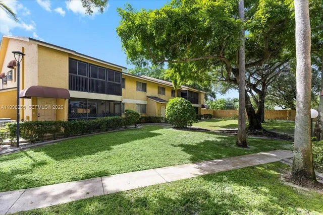 2-bedroom rental at 3047 N Oakland Forest Drive #204, Oakland Park