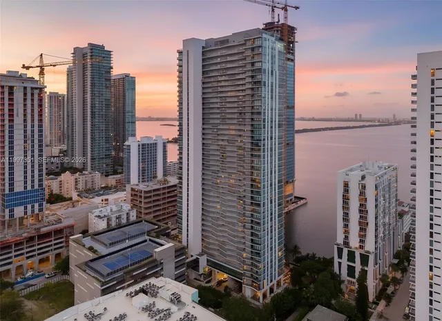 3-bedroom rental at 460 NE 28th Street #2908, Miami
