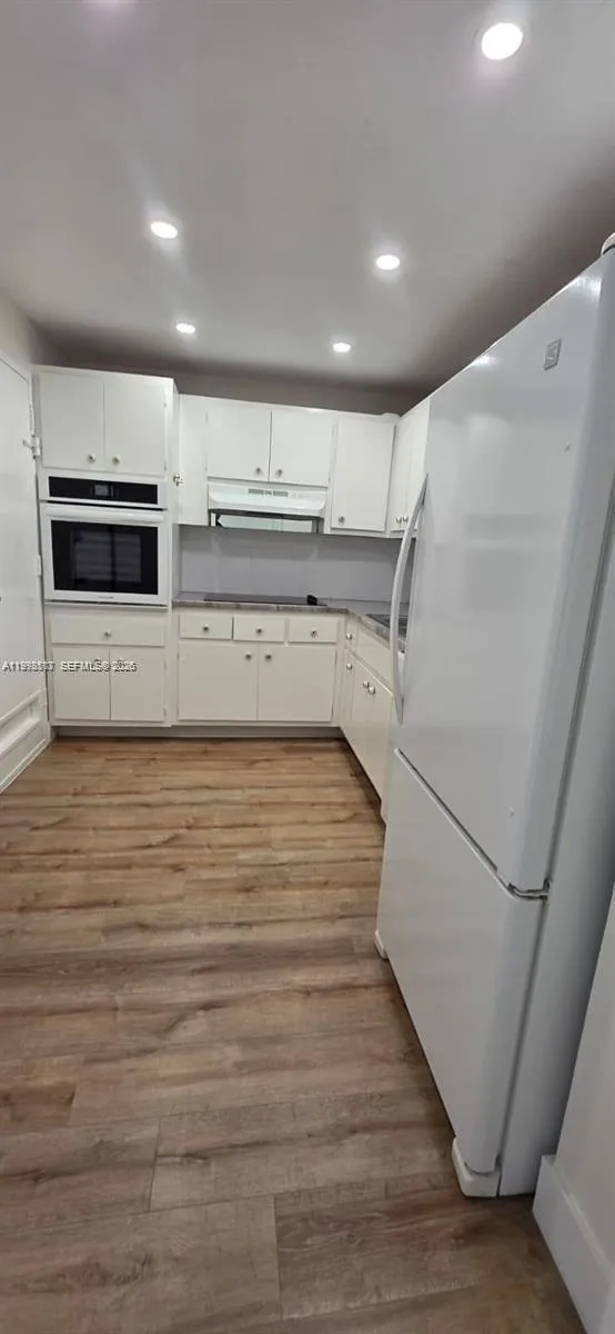 1-bedroom rental at 400 Kings Point Drive #1122, Sunny Isles Beach
