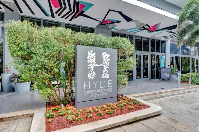1-bedroom rental at 121 NE 34th Street #2815, Miami
