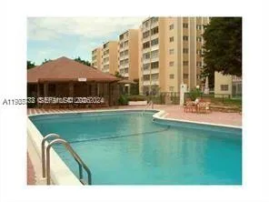 2-bedroom rental at 620 NE 12th Avenue #408, Hallandale Beach