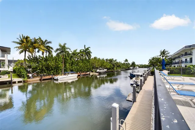 2-bedroom rental at 6815 Edgewater Drive #108, Coral Gables
