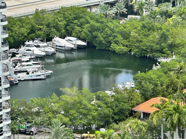 2-bedroom rental at 3530 Mystic Pointe Drive #2607, Aventura