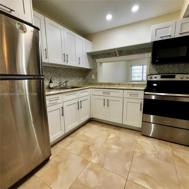 1-bedroom rental at 215 SE 3rd Avenue #203A, Hallandale Beach