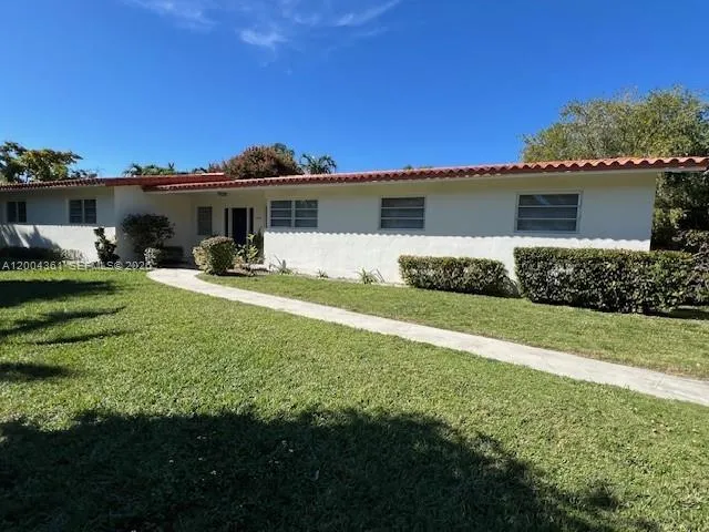 4-bedroom rental at 2500 SW 58th Avenue, Miami